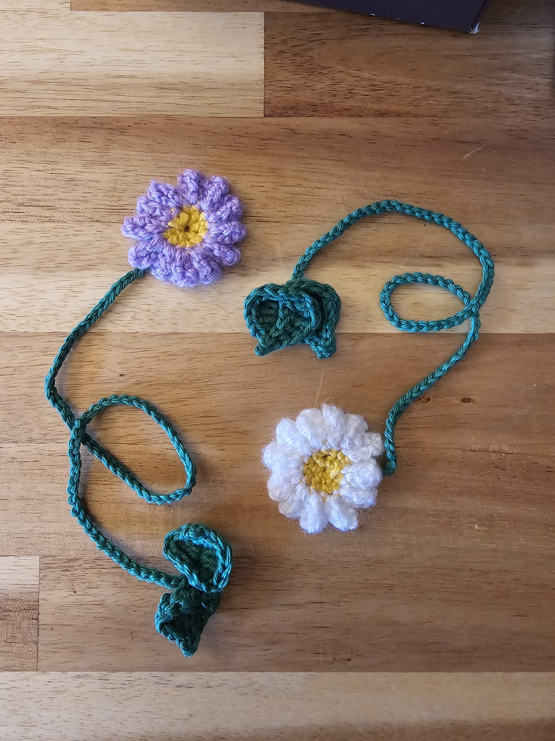 Daisy Chain Bookmark